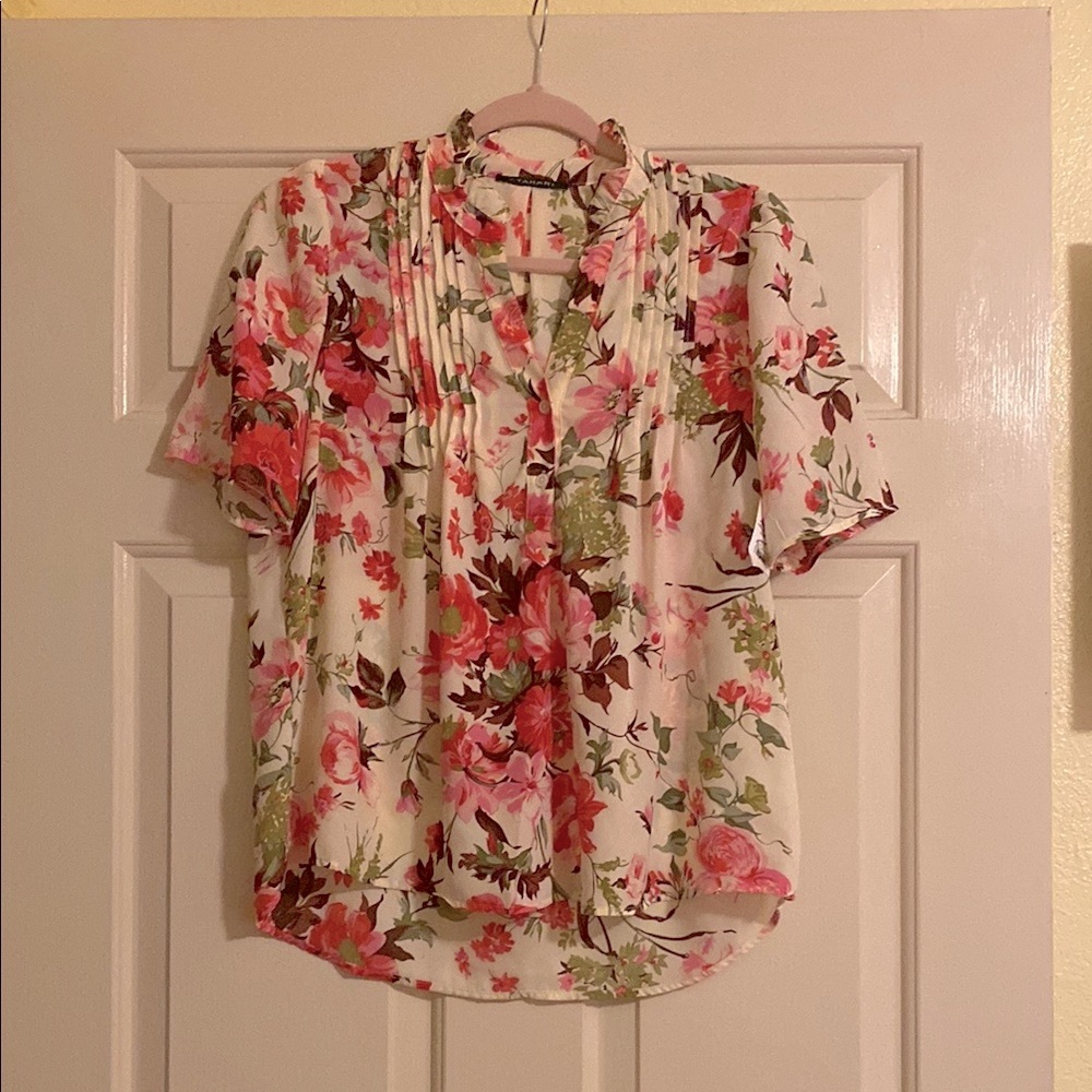 NWOT TTAHARI Floral Women's Top - Multicolor